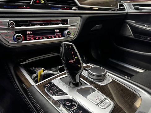 Used 2020 BMW 740i RWD image 26