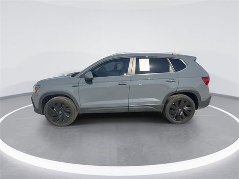 Used 2024 Volkswagen Taos SEL image 5