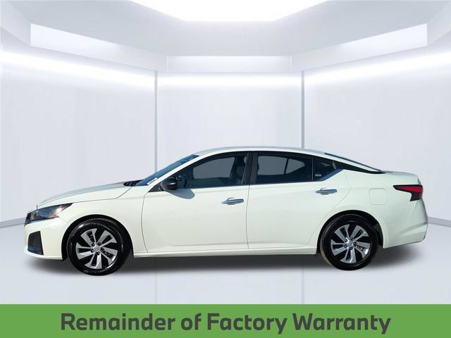 Used 2025 Nissan Altima 2.5 S FWD image 2