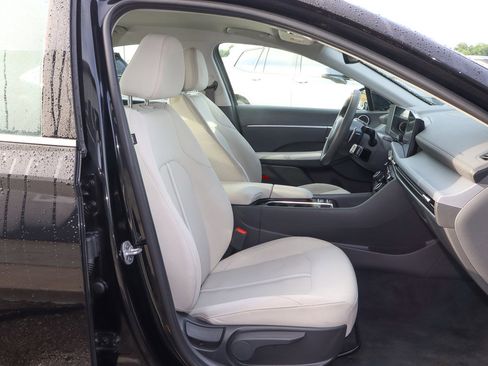 Used 2025 Hyundai Sonata SEL FWD image 24