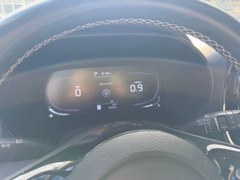 Used 2023 Kia Soul GT-Line FWD image 11