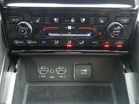 Used 2025 Jeep Grand Cherokee Limited 4xe w/ Luxury Tech Group II AWD/4WD image 23