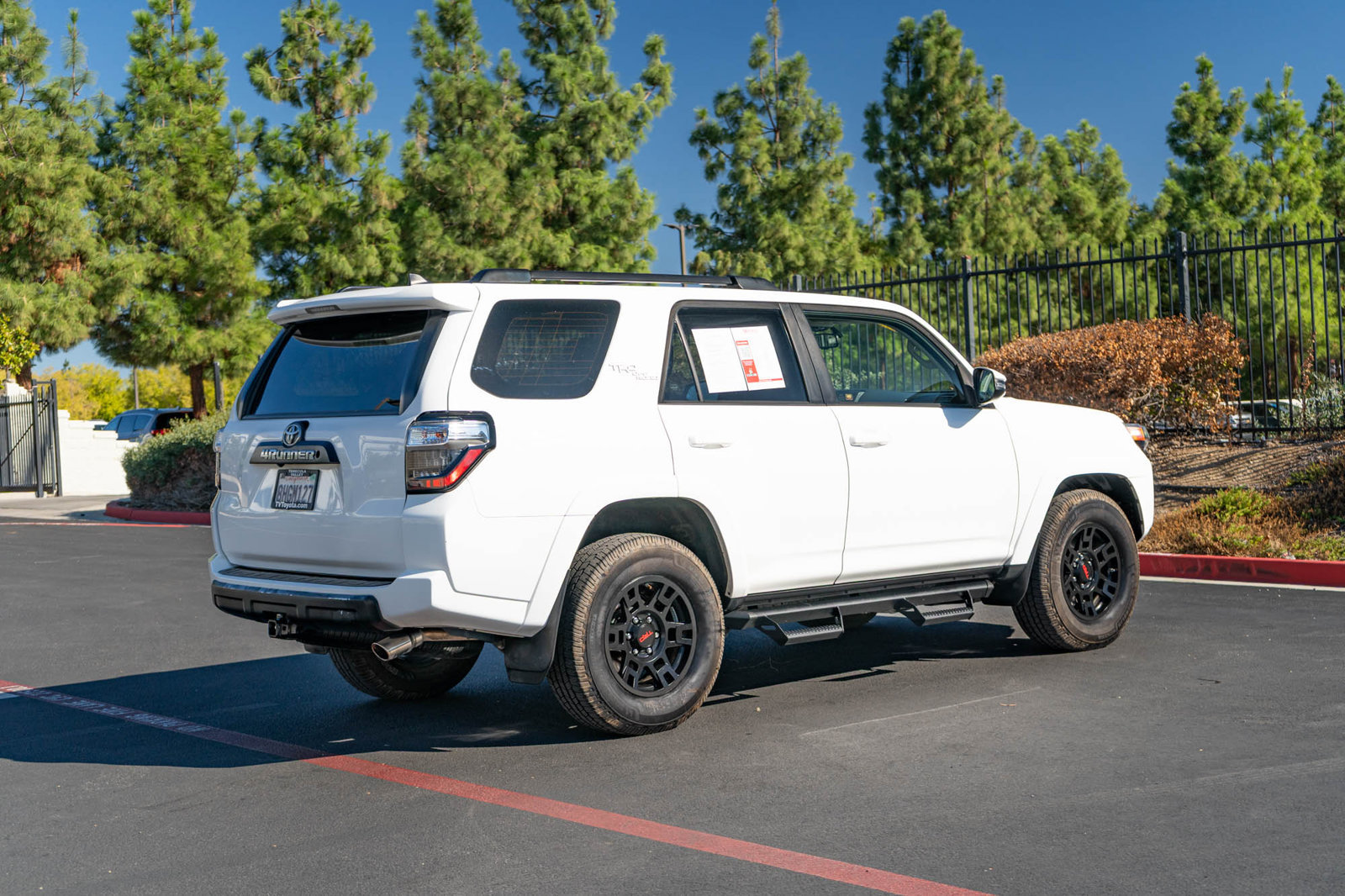 Used 2019 Toyota 4Runner TRD Off-Road Premium AWD/4WD image 9