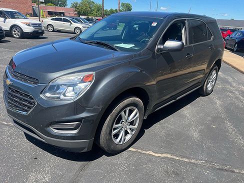 Used 2017 Chevrolet Equinox LS AWD/4WD image 4