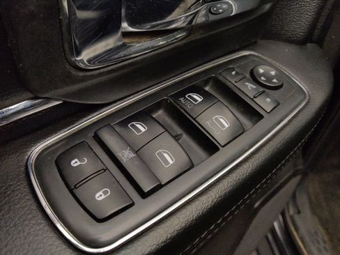 Used 2018 RAM 1500 Laramie RWD image 27