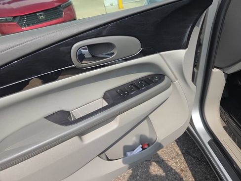 Used 2017 Buick Enclave Convenience FWD image 11