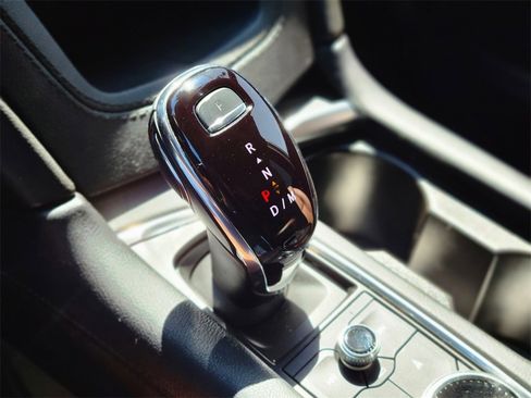 Certified 2023 Cadillac XT5 Premium Luxury image 25