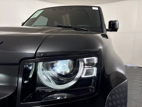 Used 2023 Land Rover Defender 110 V8 AWD/4WD image 9