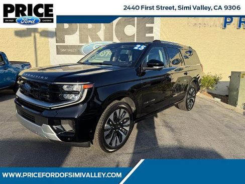 Certified 2025 Ford Expedition Max Platinum w/ Driver's Package AWD/4WD image 1