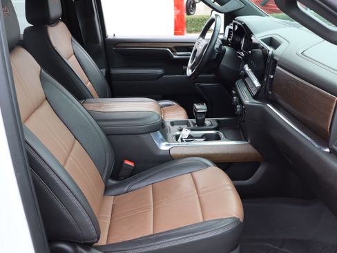 Certified 2023 Chevrolet Silverado 1500 High Country image 39