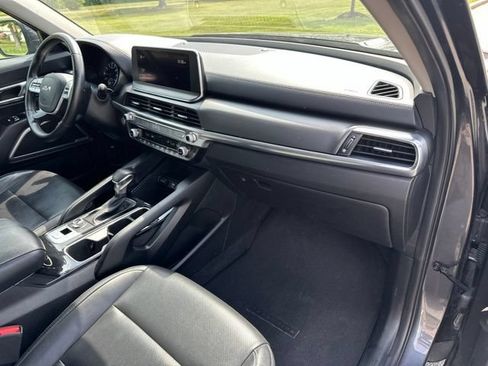 Used 2022 Kia Telluride LX AWD/4WD image 28