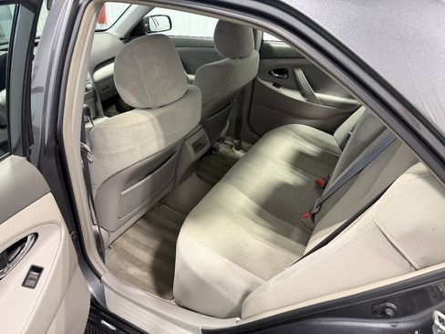 Used 2009 Toyota Camry LE FWD image 9