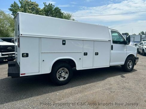 Used 2020 Chevrolet Express 3500 w/ Power Convenience Package RWD image 9