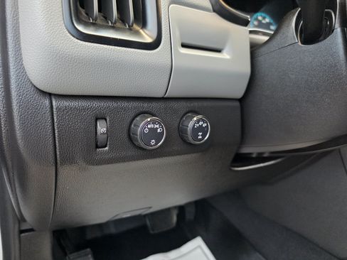 Used 2019 Chevrolet Colorado W/T w/ WT Convenience Package AWD/4WD image 39