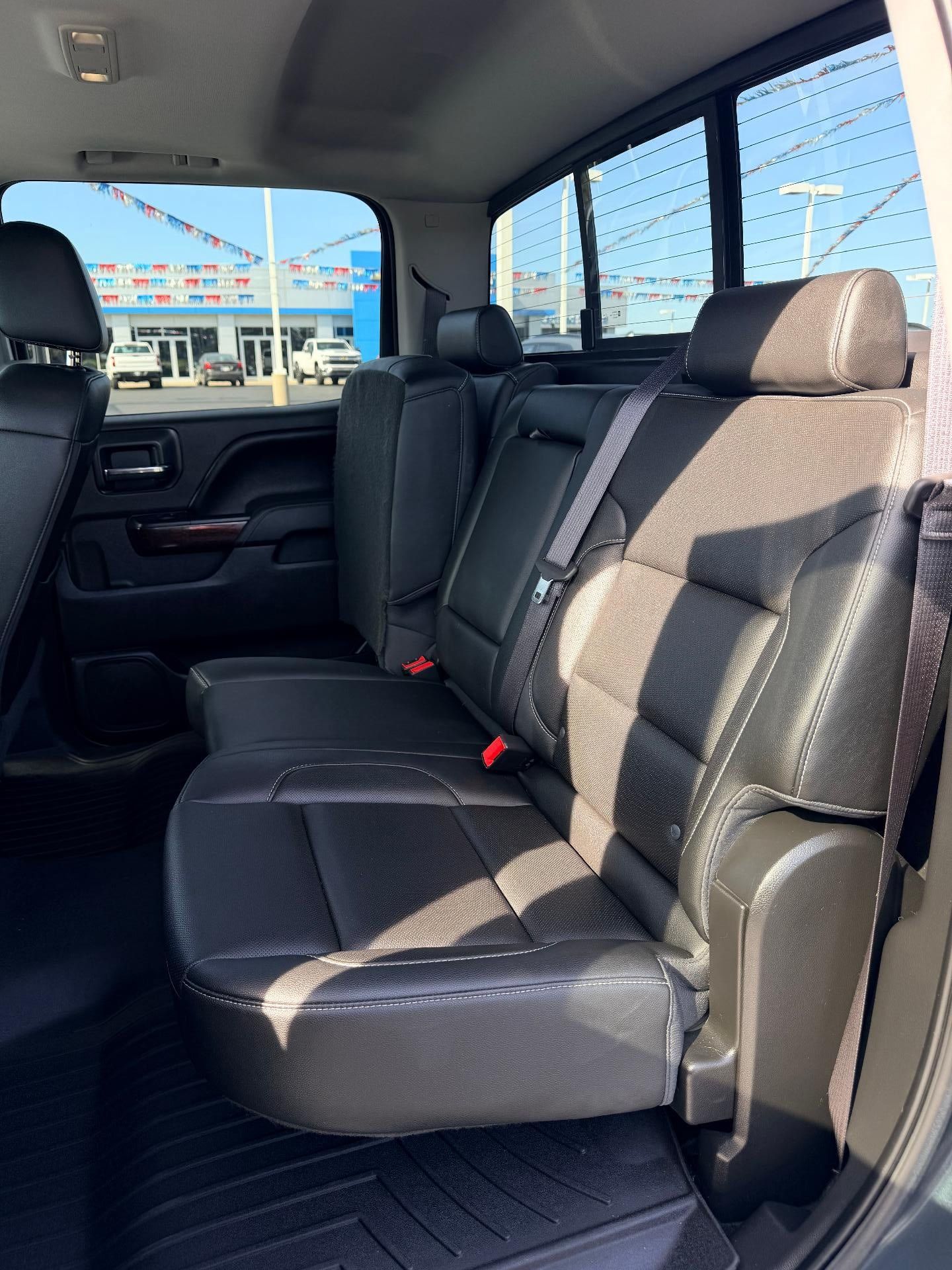 Used 2017 GMC Sierra 1500 SLT w/ SLT Premium Package AWD/4WD image 10