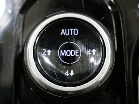 Used 2023 Chevrolet Colorado Z71 w/ Z71 Convenience Package 2 image 19