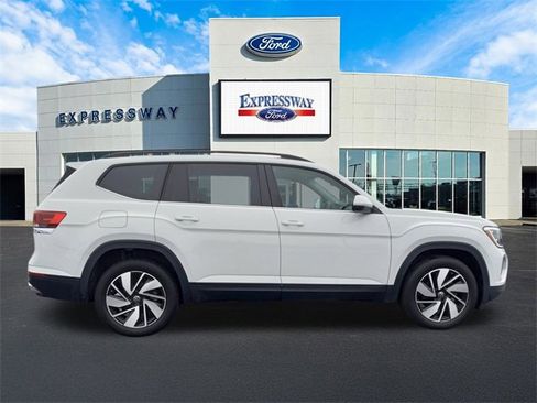 Used 2025 Volkswagen Atlas SE image 5