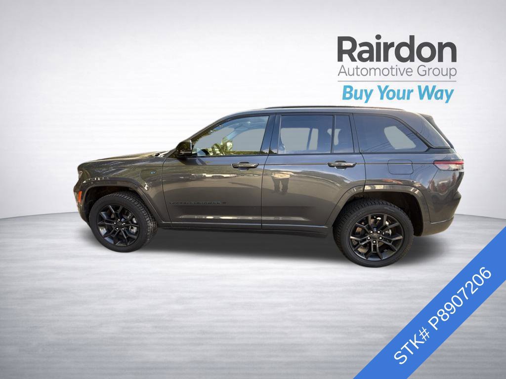 Used 2023 Jeep Grand Cherokee 30th Anniversary AWD/4WD image 4