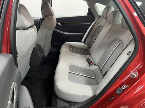 Used 2021 Hyundai Sonata SE image 11