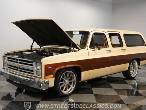Used 1987 GMC Suburban 2WD image 31