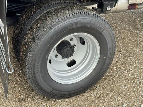 New 2026 Ford F350 XL w/ XL Chrome Package image 4