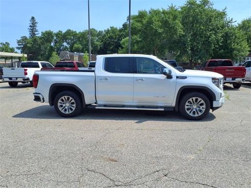 Used 2022 GMC Sierra 1500 Denali image 2