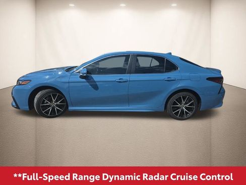 Used 2024 Toyota Camry SE image 10