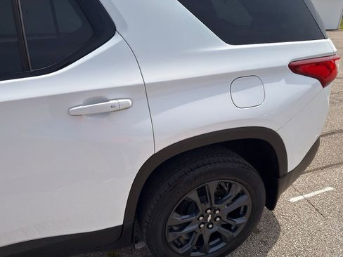 Used 2020 Chevrolet Traverse RS FWD image 9