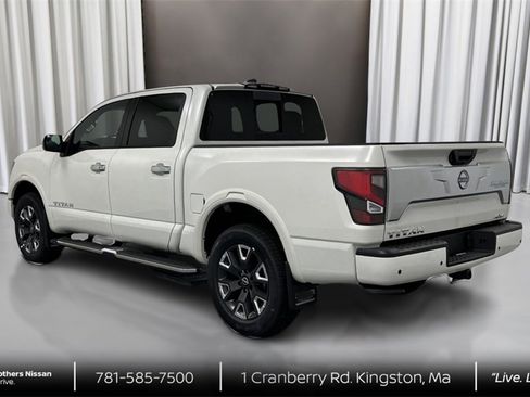 Used 2023 Nissan Titan Platinum Reserve w/ Moonroof Package image 7
