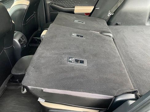 Used 2020 Ford Escape Titanium w/ Titanium Premium Package 2.0 image 39