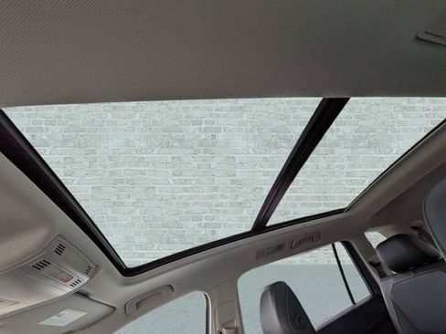 Certified 2024 Volkswagen Tiguan Wolfsburg Edition FWD image 22