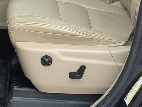 Used 2016 Jeep Grand Cherokee Limited image 12