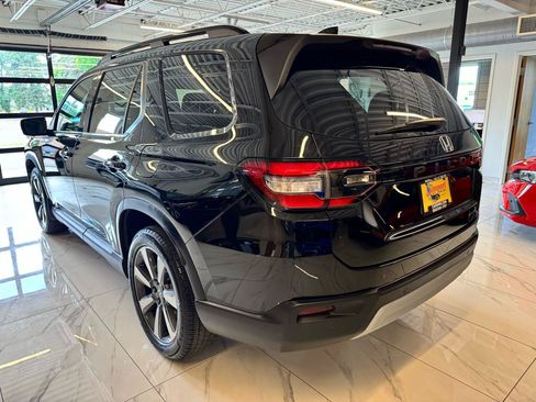 Used 2023 Honda Pilot Elite image 7