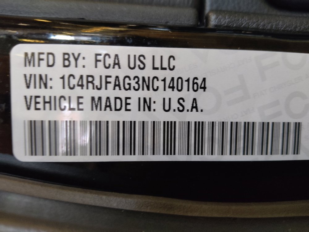 Used 2022 Jeep Grand Cherokee Laredo E AWD/4WD image 33