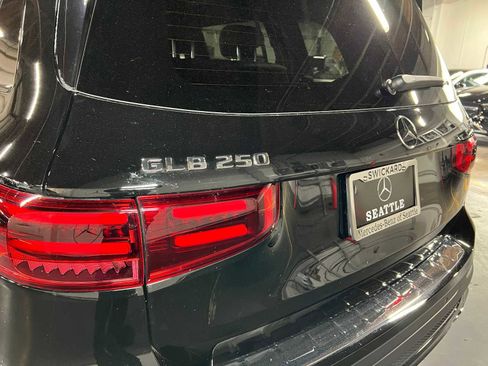 New 2026 Mercedes-Benz GLB 250 4MATIC image 13