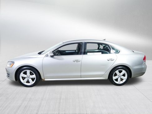 Used 2012 Volkswagen Passat 2.5 SE FWD image 4