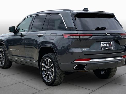 Used 2022 Jeep Grand Cherokee Overland w/ Advanced Protech Group III AWD/4WD image 12