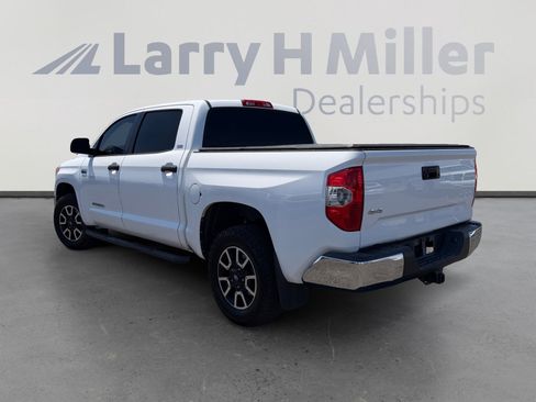 Used 2015 Toyota Tundra SR5 w/ SR5 Upgrade Package AWD/4WD image 3