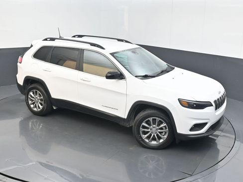 Certified 2022 Jeep Cherokee Latitude Lux image 37