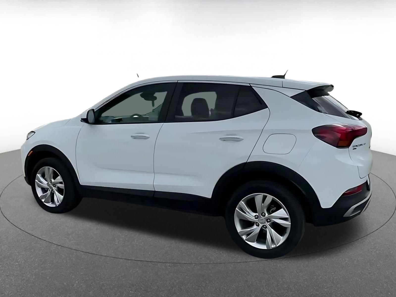 Used 2025 Buick Encore GX Preferred AWD/4WD image 9