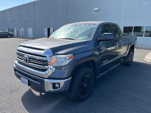Used 2017 Toyota Tundra SR5 RWD image 1