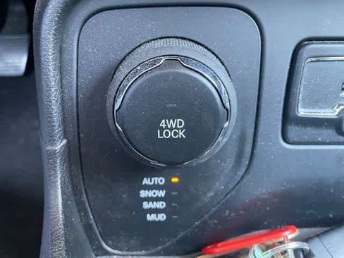 Used 2017 Jeep Renegade Sport w/ Power & Air Group AWD/4WD image 18