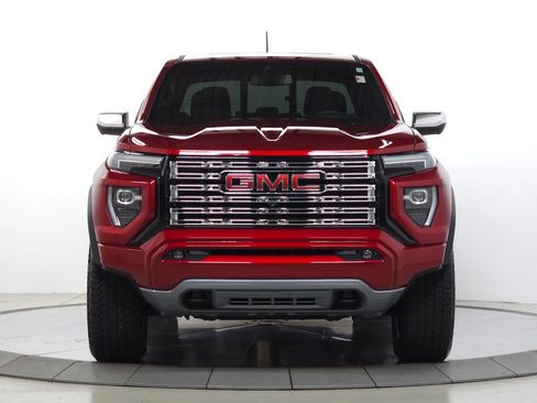 Used 2025 GMC Canyon Denali AWD/4WD image 2