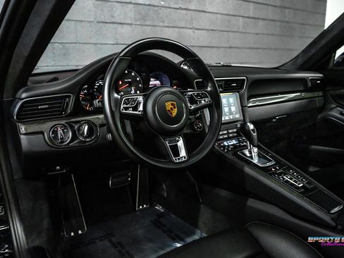 Used 2017 Porsche 911 Carrera 4S w/ Sport Package AWD/4WD image 4