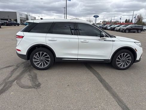 Used 2023 Lincoln Corsair Reserve w/ Rear Removable Package Tray AWD/4WD image 11