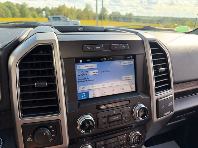 Used 2018 Ford F150 Lariat w/ Equipment Group 502A Luxury AWD/4WD image 15