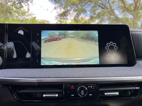 Used 2025 Nissan Kicks SV image 21