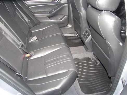 Used 2022 Honda Accord EX-L image 19
