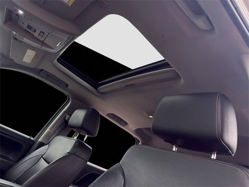 Used 2017 Chevrolet Silverado 2500 LTZ image 22