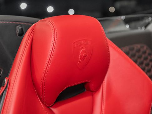 Used 2016 Lamborghini Huracan LP 610-4 AWD/4WD image 38